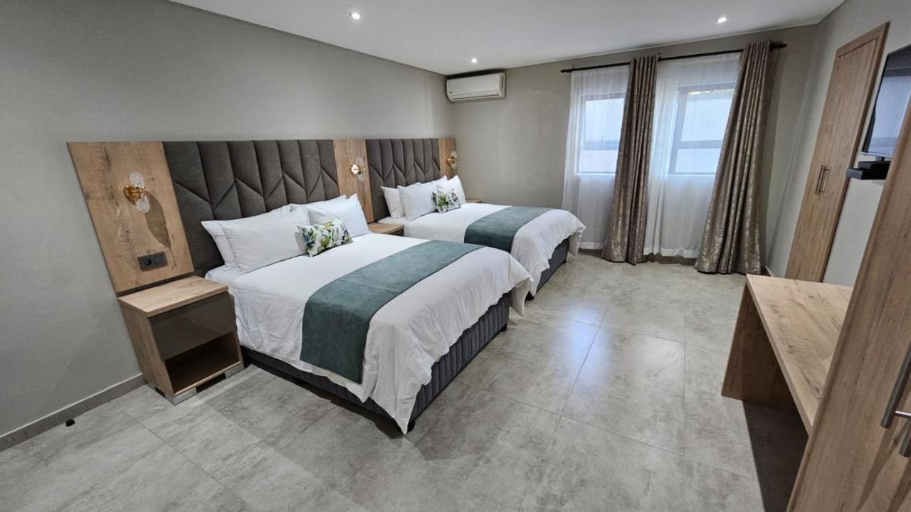 Casa De Luxe Hotel Балито Екстериор снимка