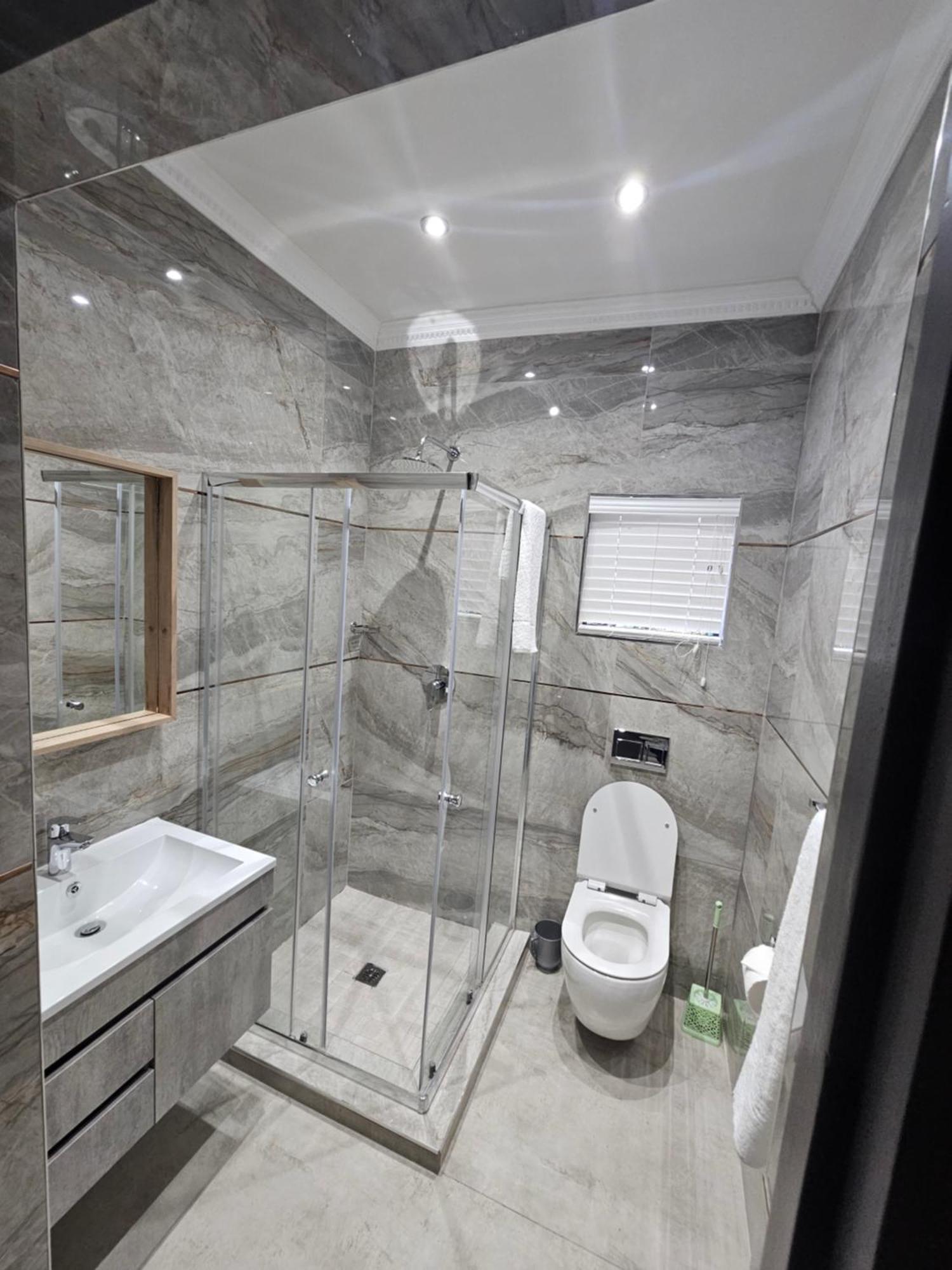 Casa De Luxe Hotel Балито Екстериор снимка