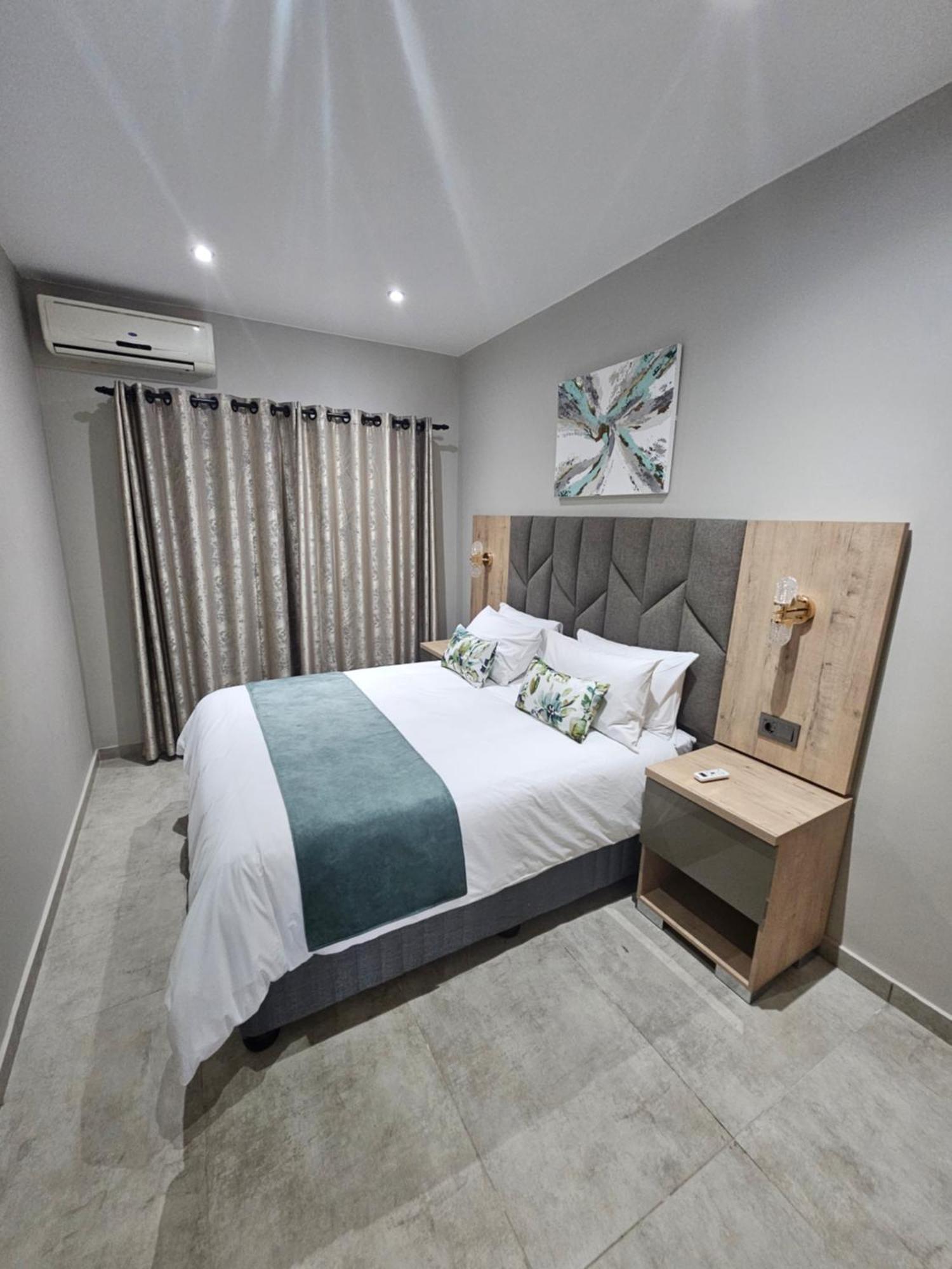 Casa De Luxe Hotel Балито Екстериор снимка